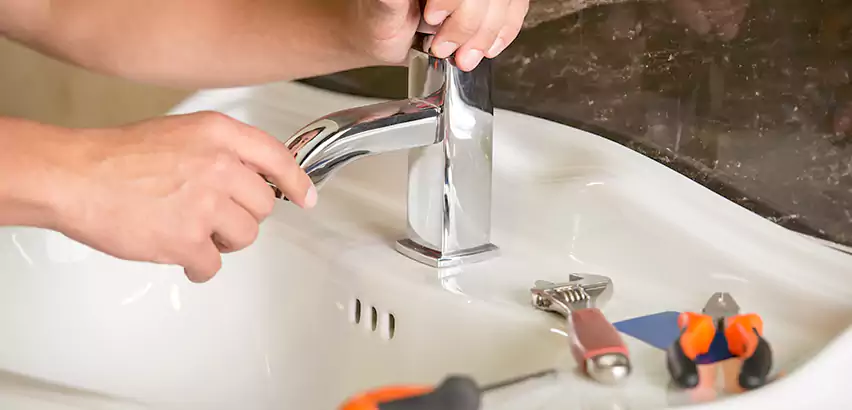 Bathtub Faucet Replacement in Floral Park